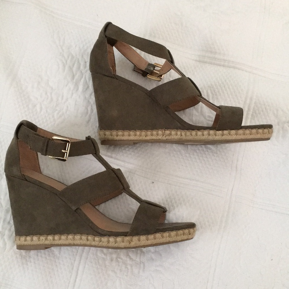 Merona Green Wedge Sandals with Strappy Design